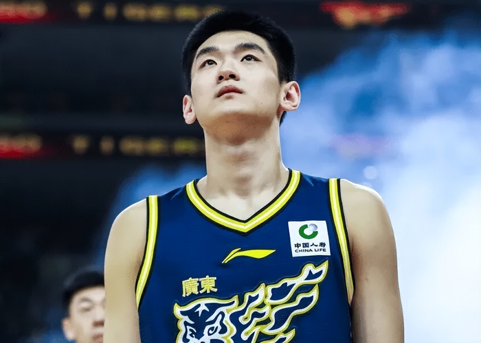胜深圳却出3失意者！王洪泽撞新秀墙，胡明轩仍迷，张皓嘉该弃用|徐杰|篮板|崔永熙|比赛|坚决性_新浪体育_新浪新闻